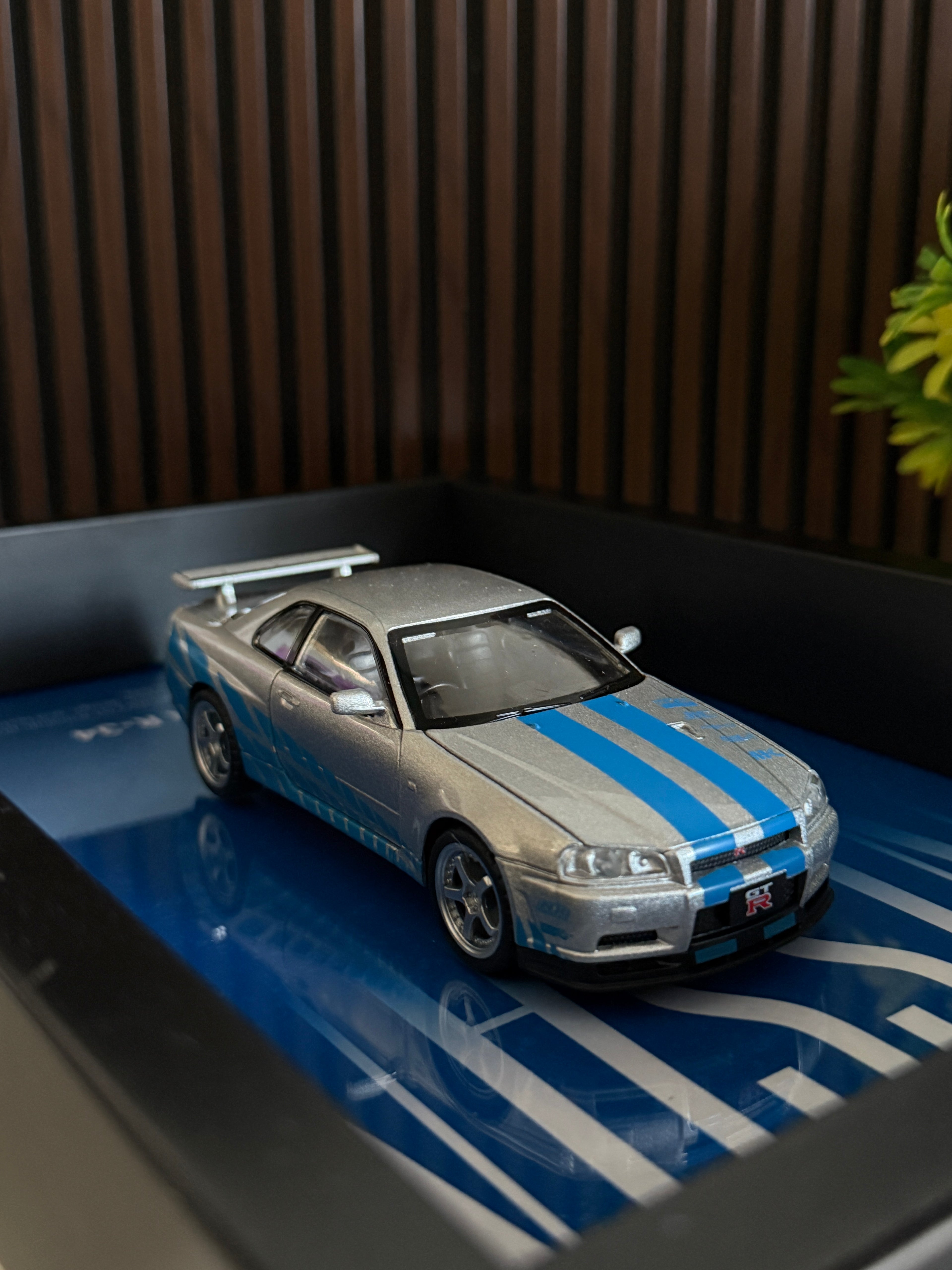 Nissan Skyline GTR R-34 Artpiece 1:32 Scale