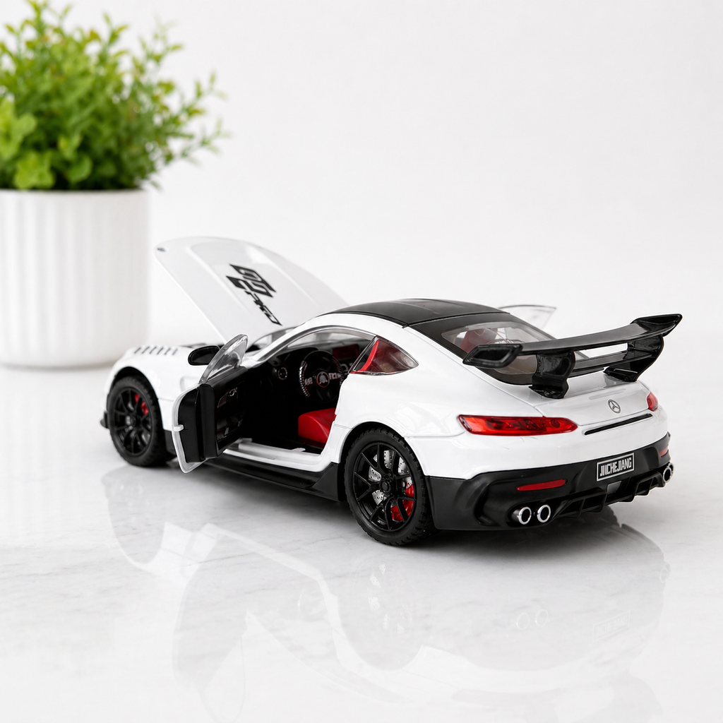 Mercedes-Benz AMG GT 1:24 scale model