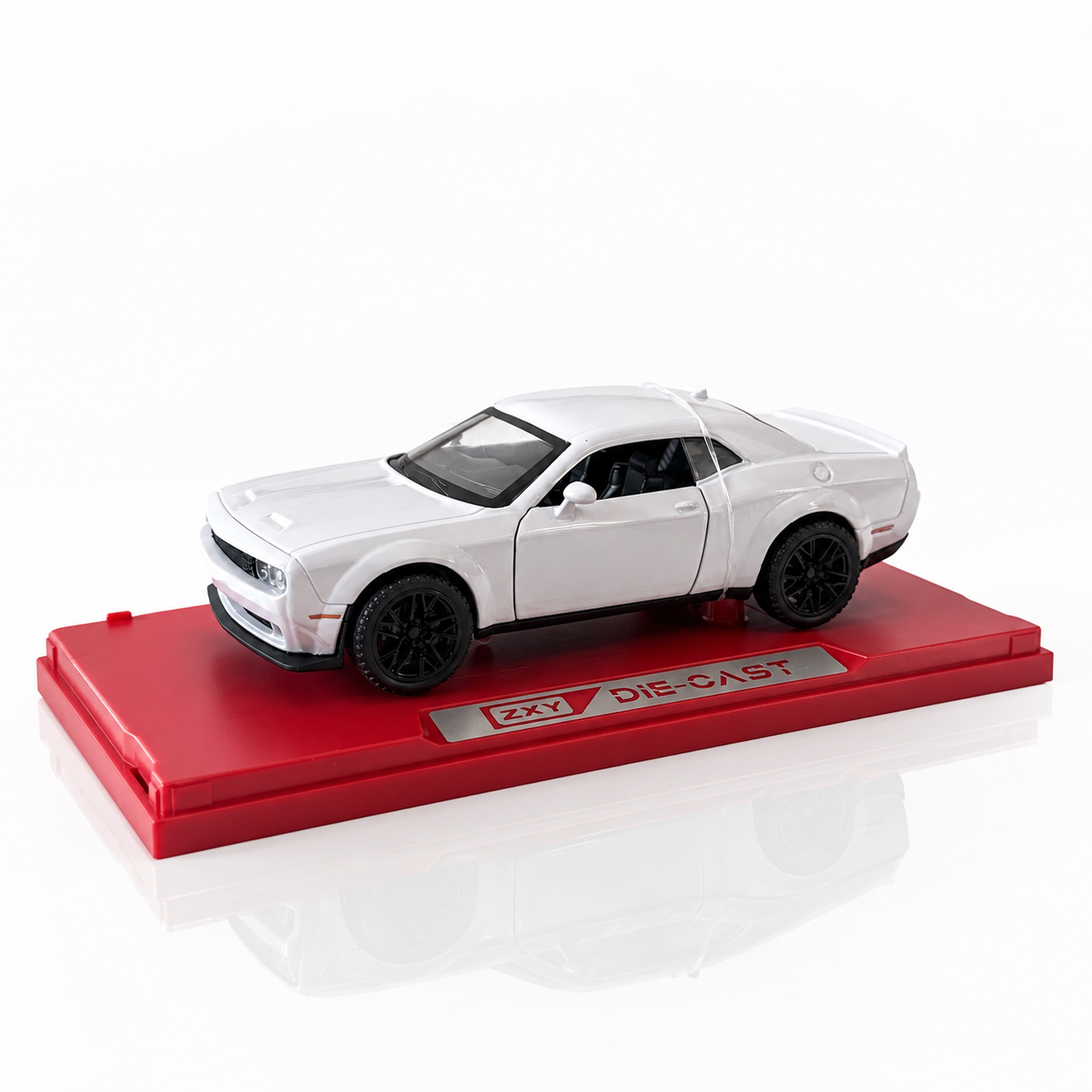 Dodge Challenger SRT Hellcat 1:32 Scale Model