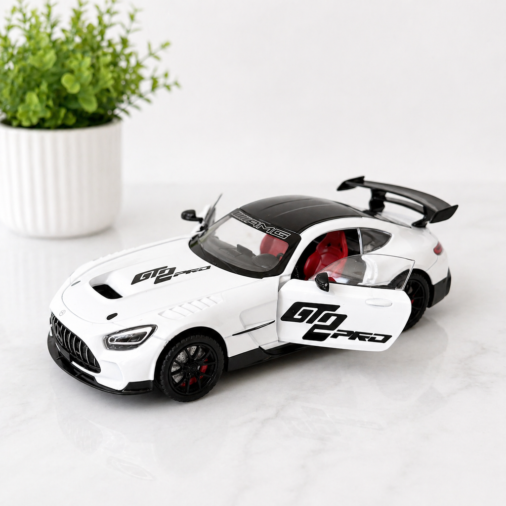 Mercedes-Benz AMG GT 1:24 scale model