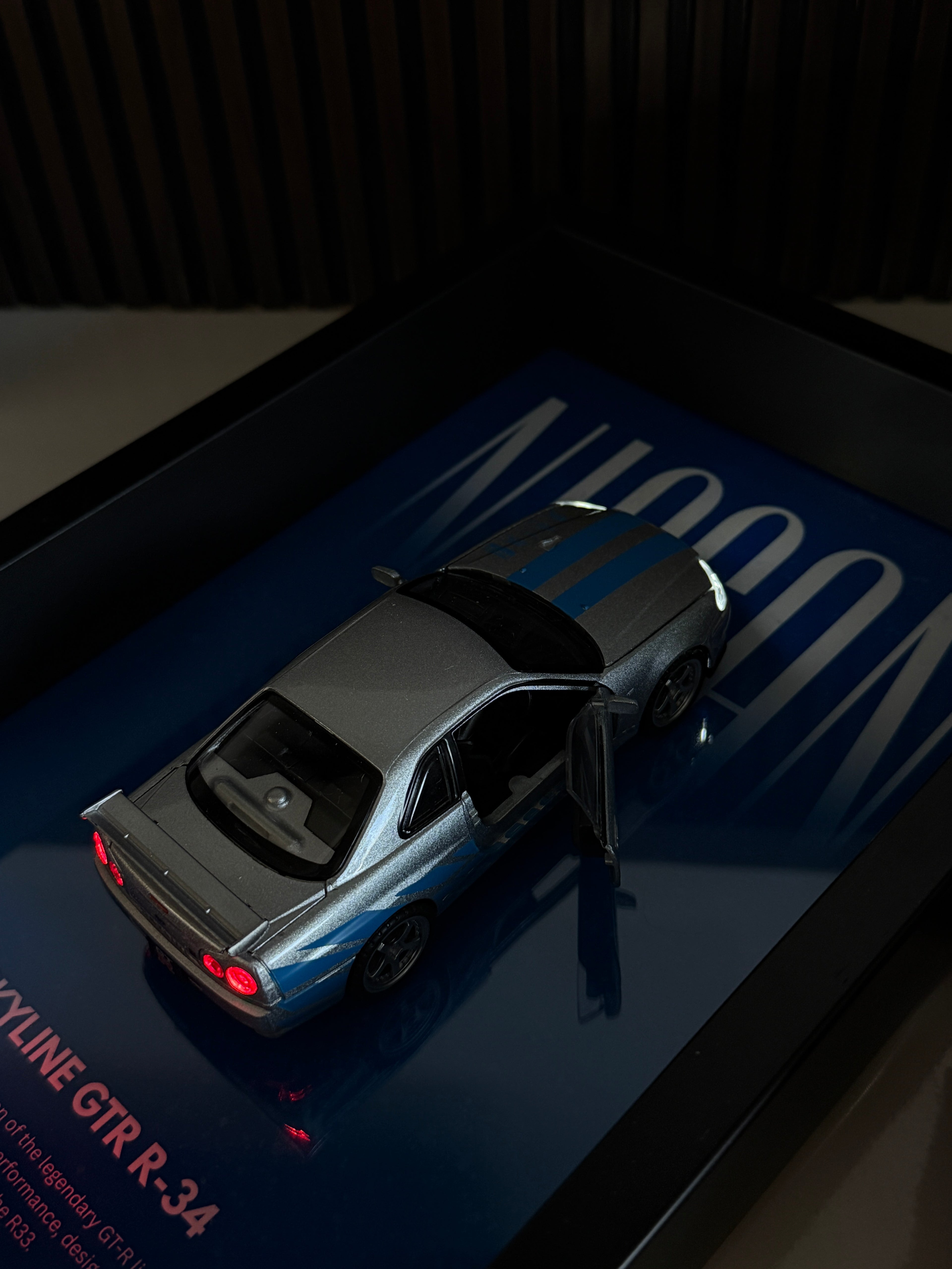 Nissan Skyline GTR R-34 Artpiece 1:32 Scale