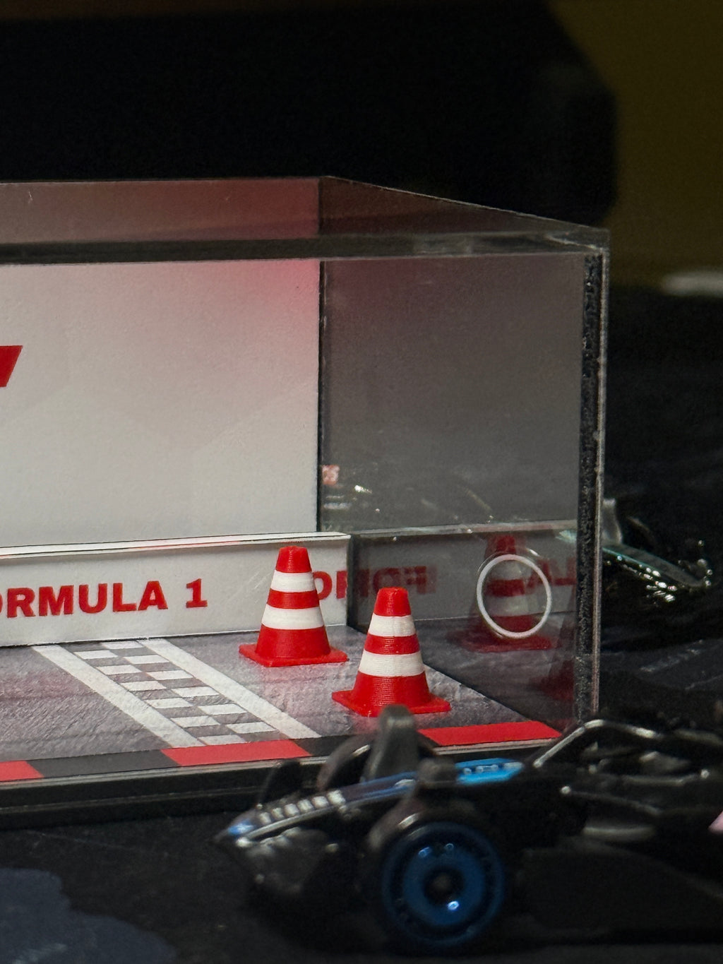 Ferrari F1 Acrylic Diorama Showpiece