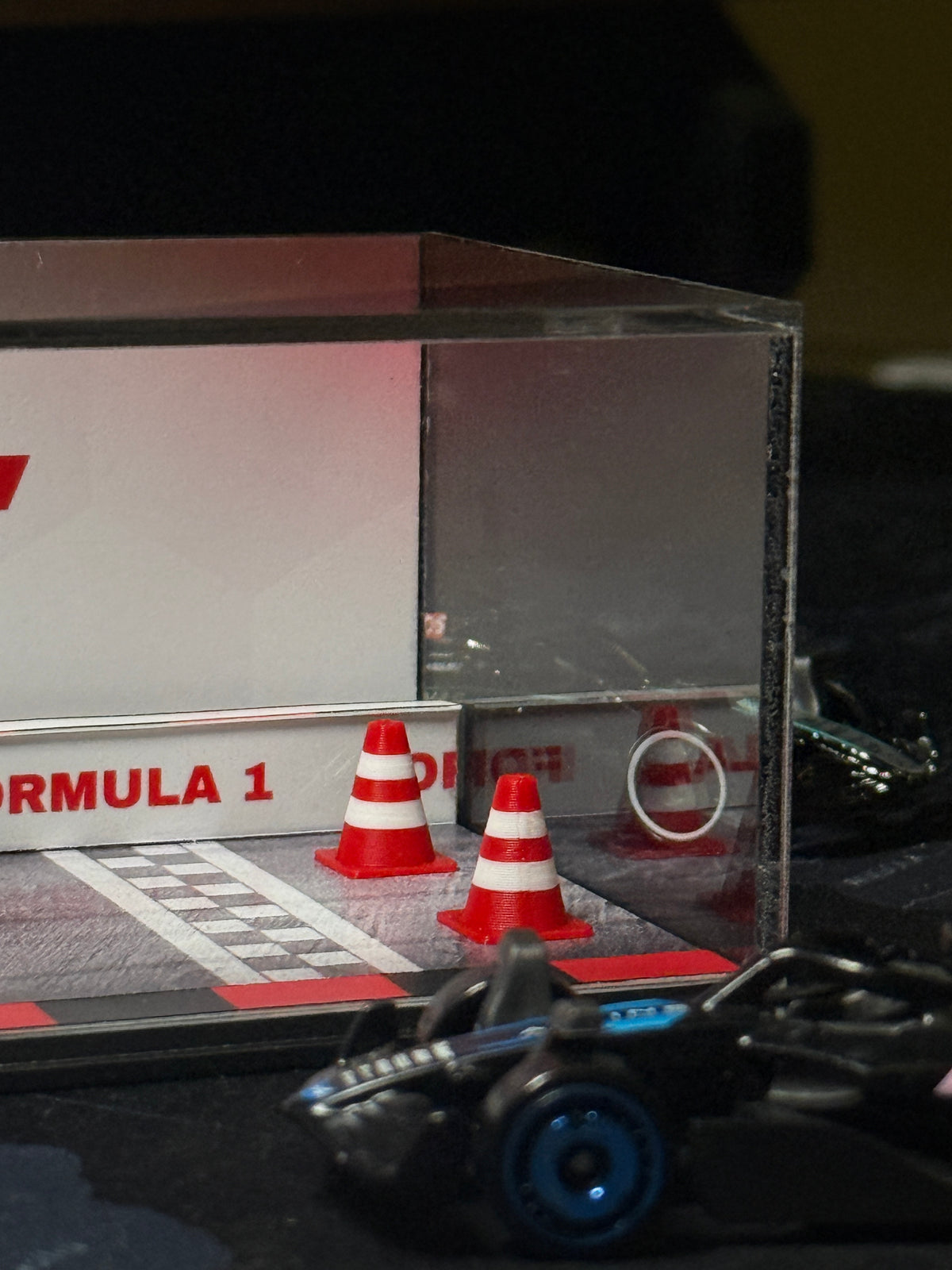 Ferrari F1 Acrylic Diorama Showpiece