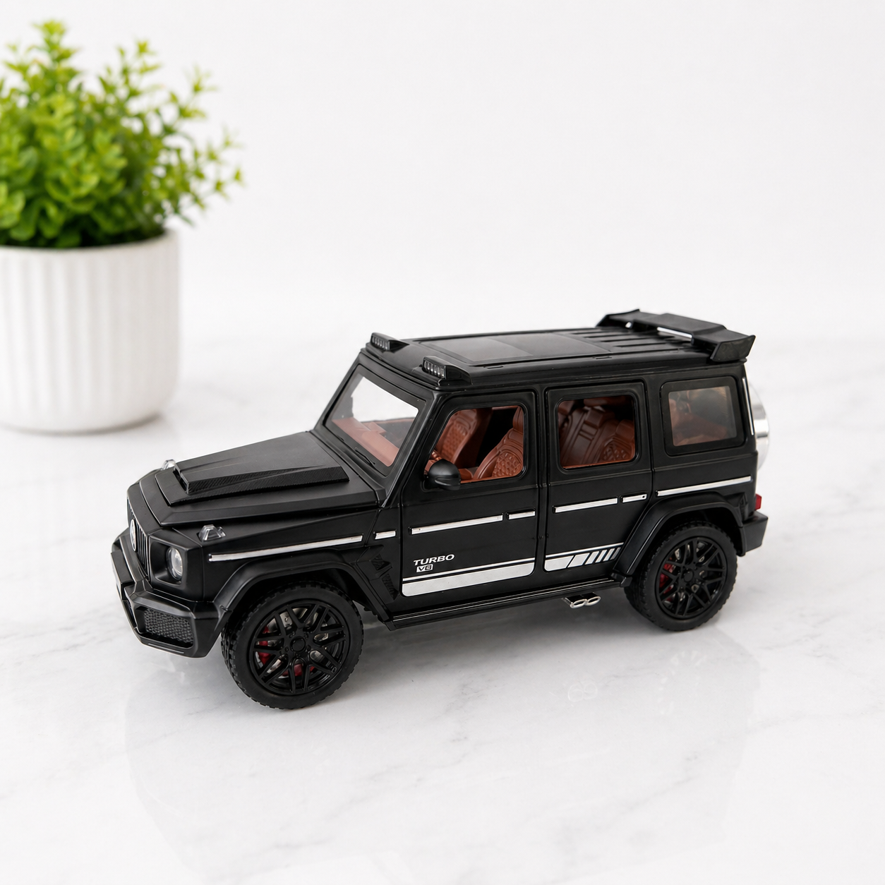 Mercedes G-wagon 1:24 scale model
