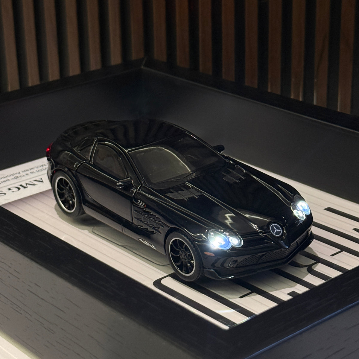 Mercedes AMG SLR Artpiece (Black)