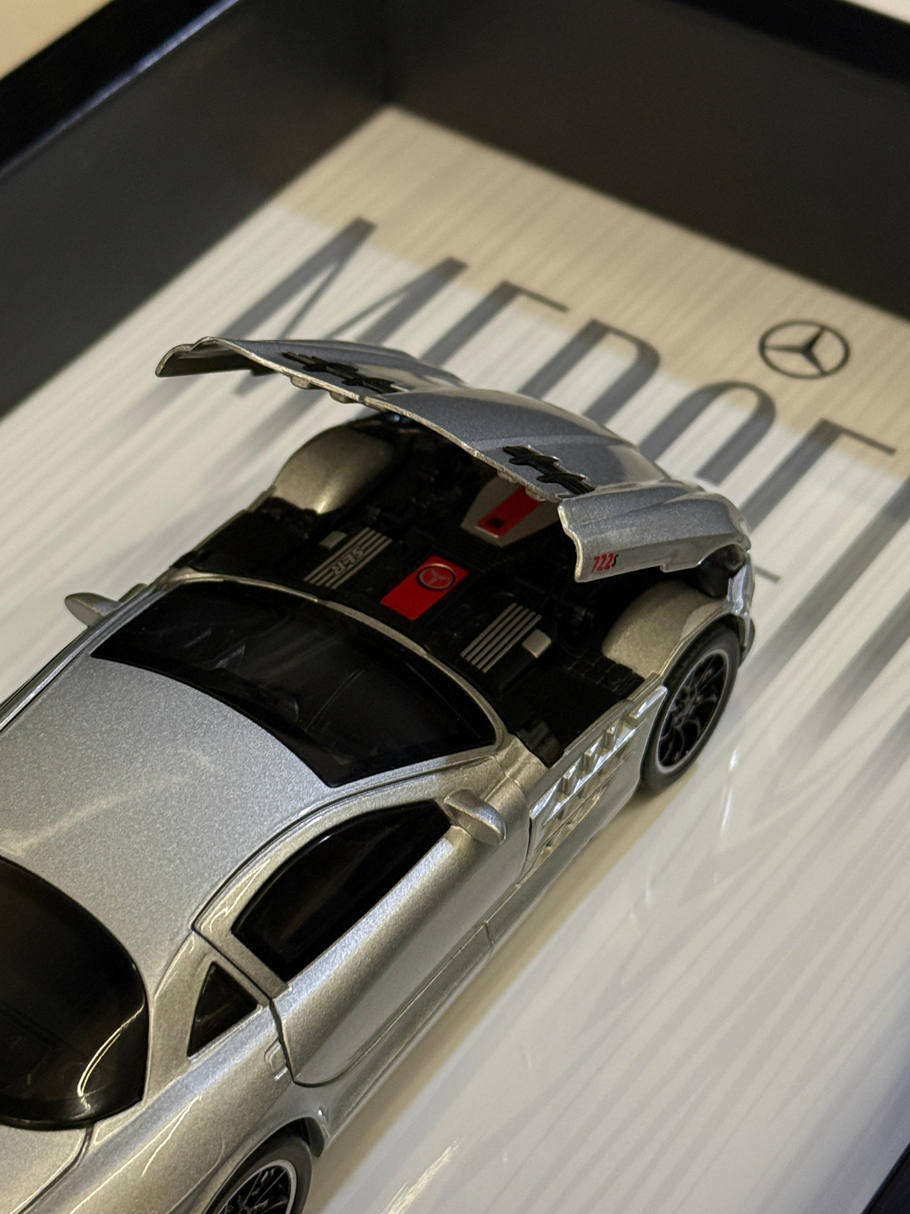 Mercedes AMG SLR Artpiece