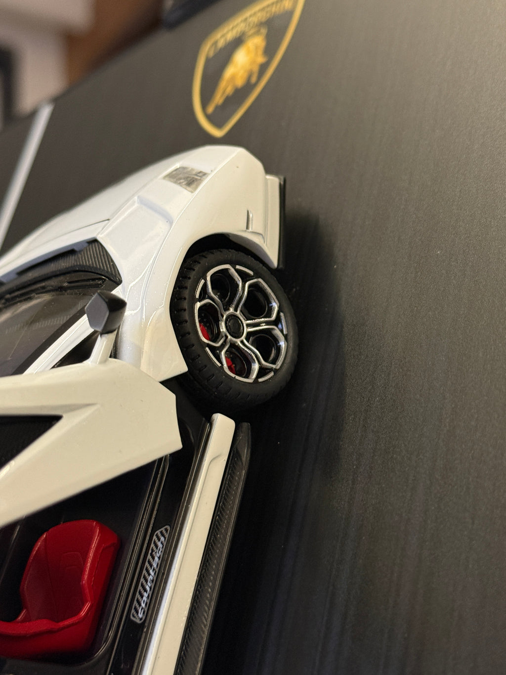 Lamborghini Countach LPI 800-4 Premium Artpiece