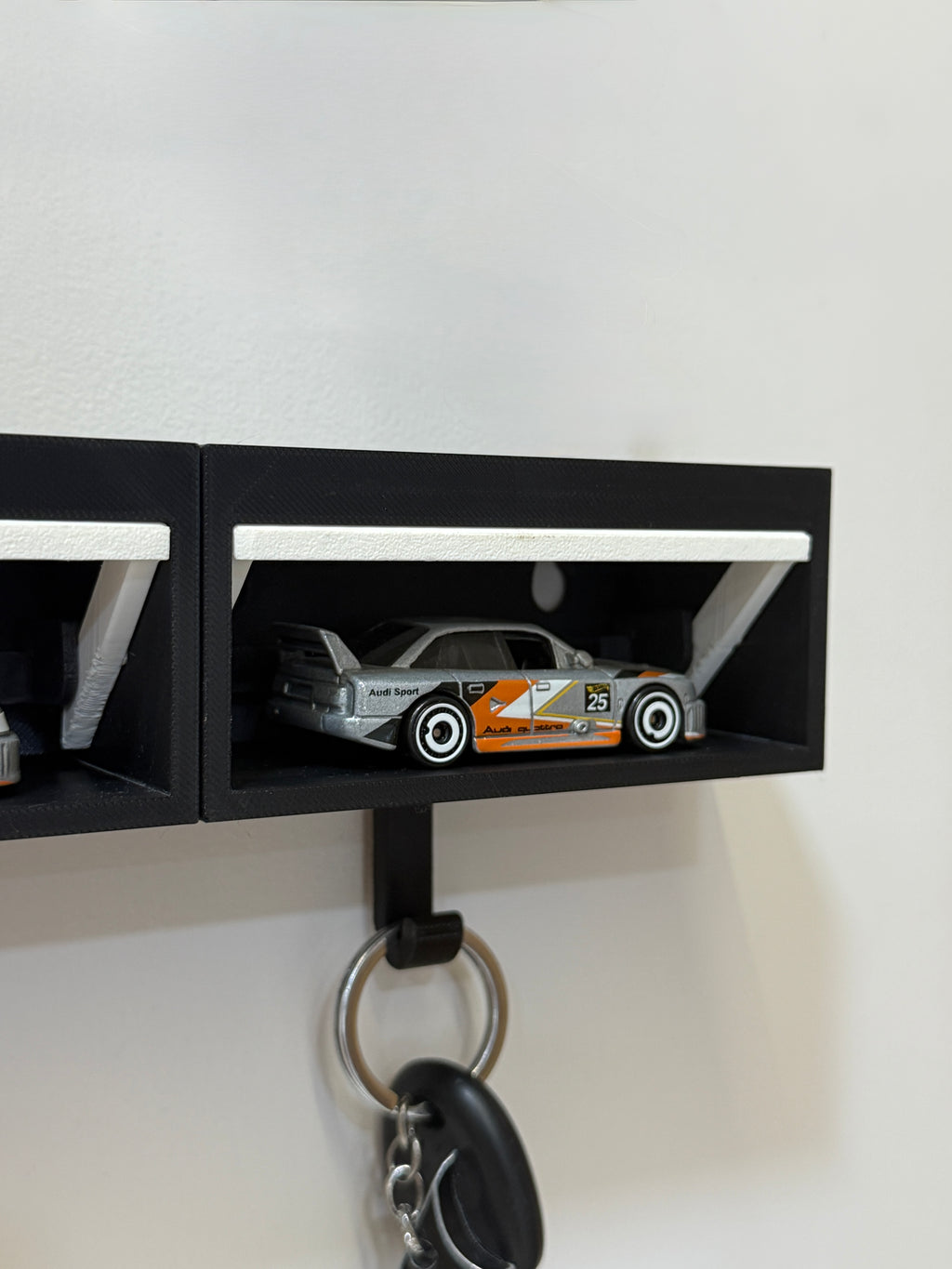 Hotwheels Garage Keyholder