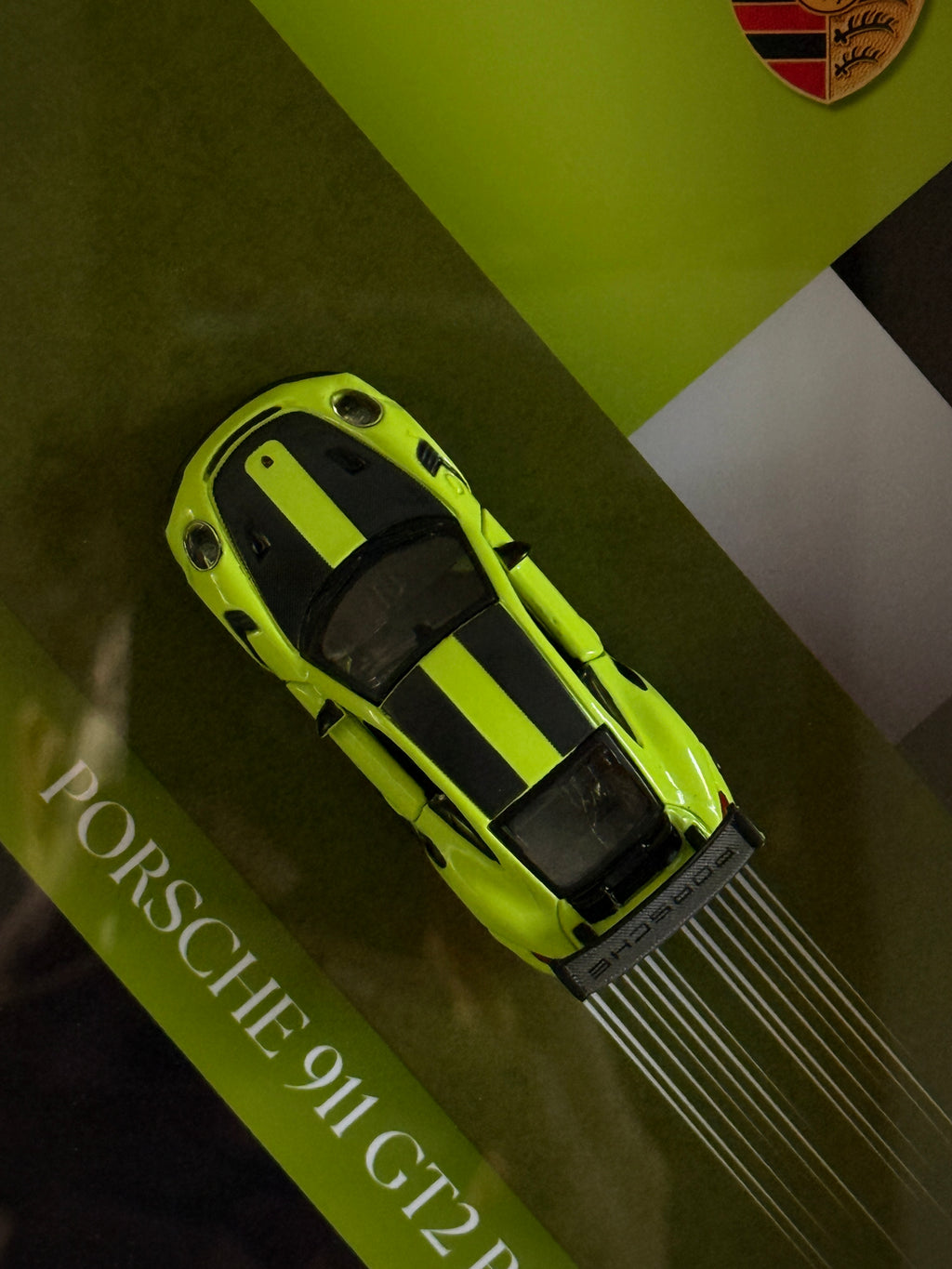 Porsche 911 gt2 rs Green Artpiece