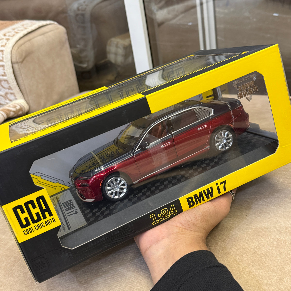 BMW i7 1:24 Scale CCA Model