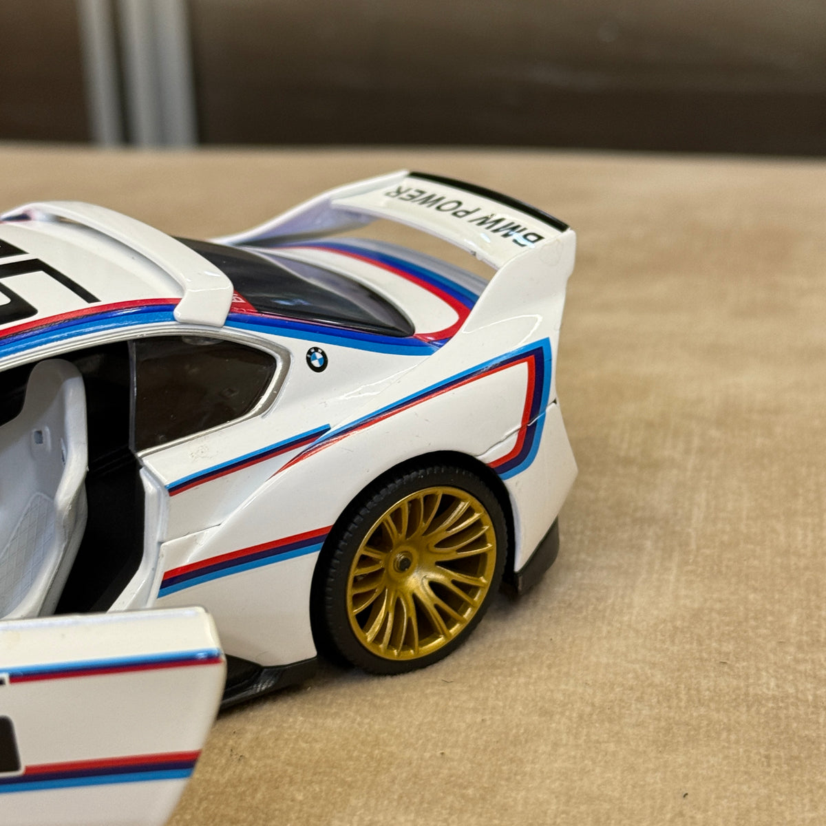 BMW 3.0 CSL 1:24 CCA Model