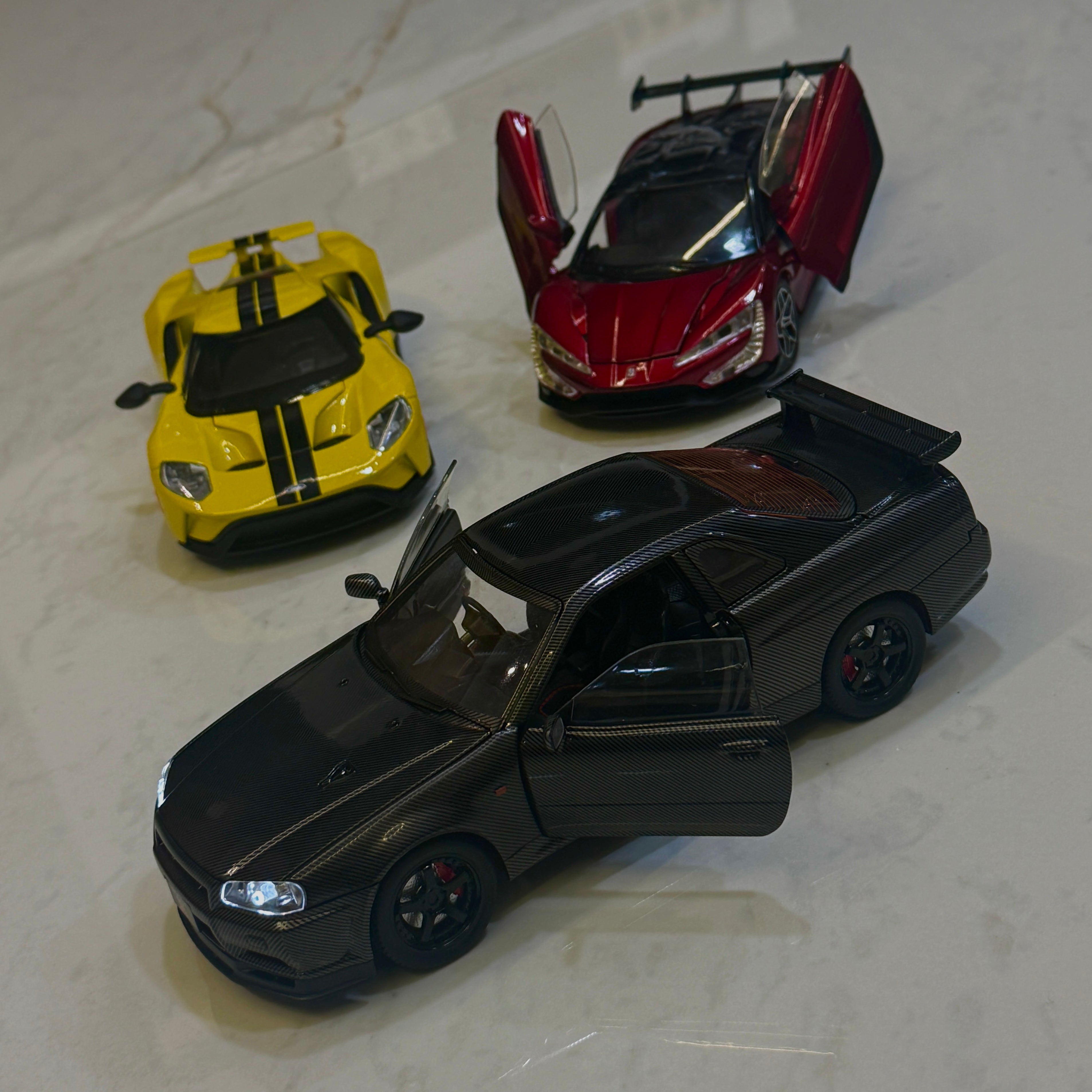 Nissan GTR-R34 fully carbon fibre spec 1:24 Scale Model
