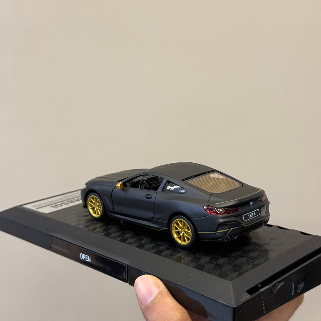 BMW M850i 1:35 Scale CCA model