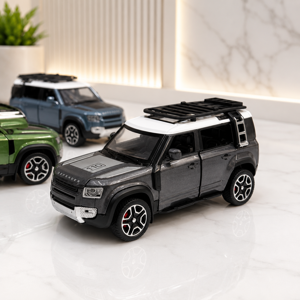 Defender 1:32 Scale Model