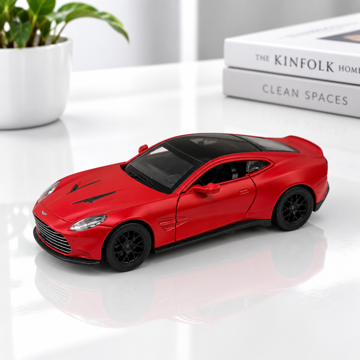 Aston Martin Vanquish 1:32 scale CCA model